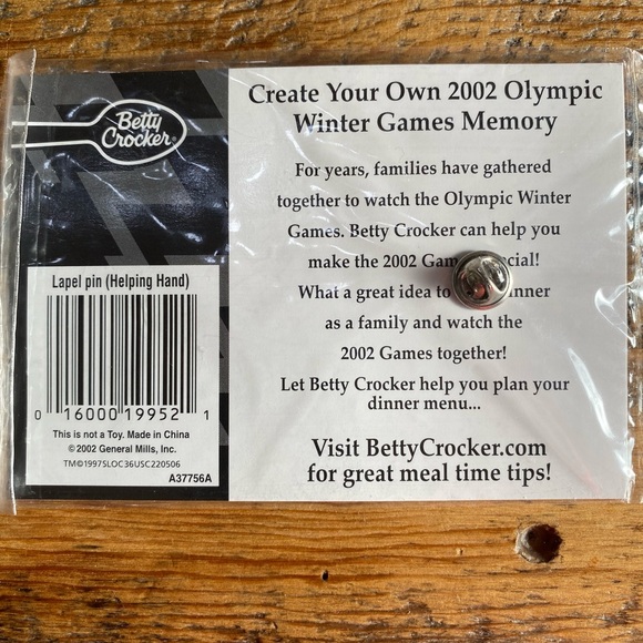 Pin Collection - Picture 3 of 13